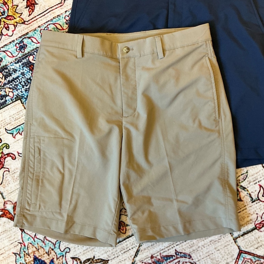 Men's Greg Norman Casual Flat-Front Shorts - Khaki, Black, Navy Lot of 6 pair - Picture 5 of 9